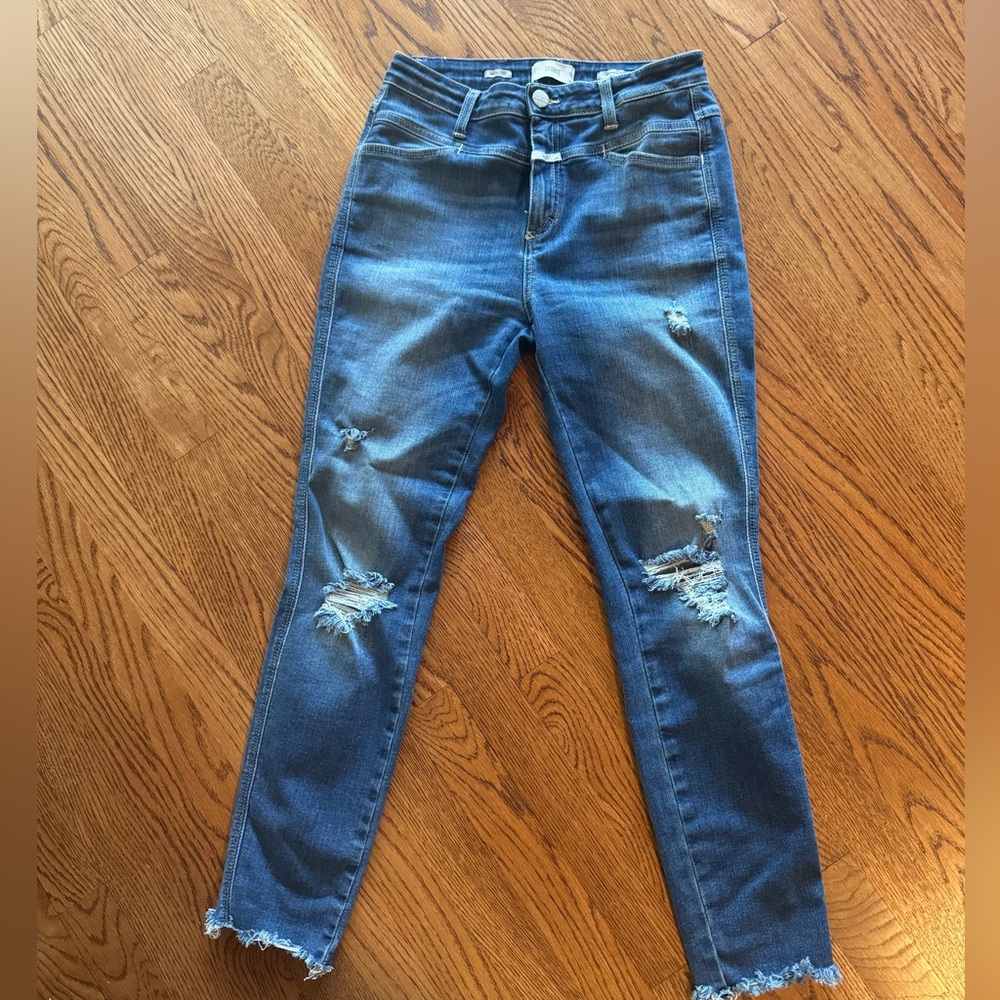 Closed Skinny Pusher Distressed Jeans Size 27